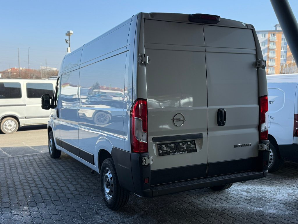 Opel Movano